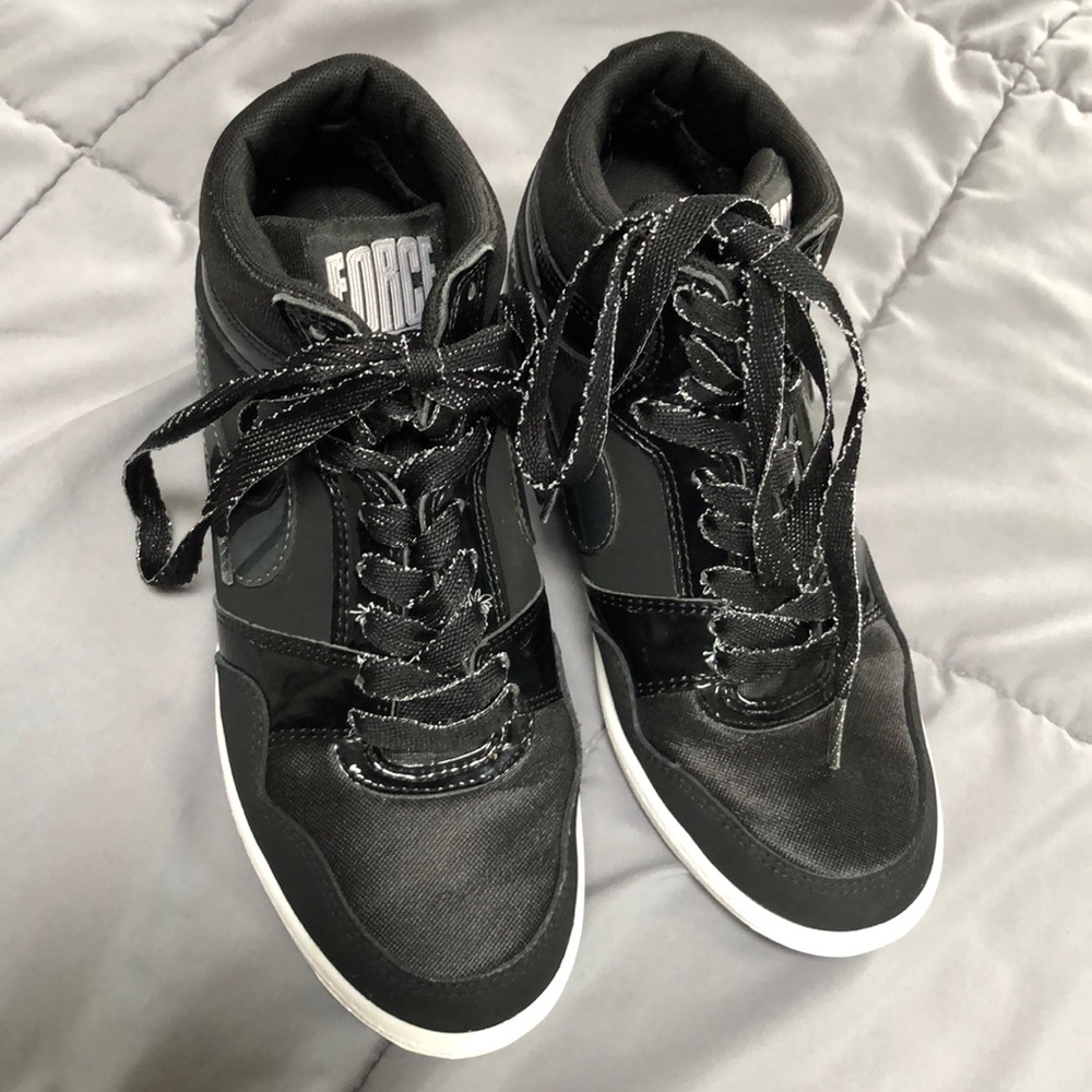 Black Nike Force